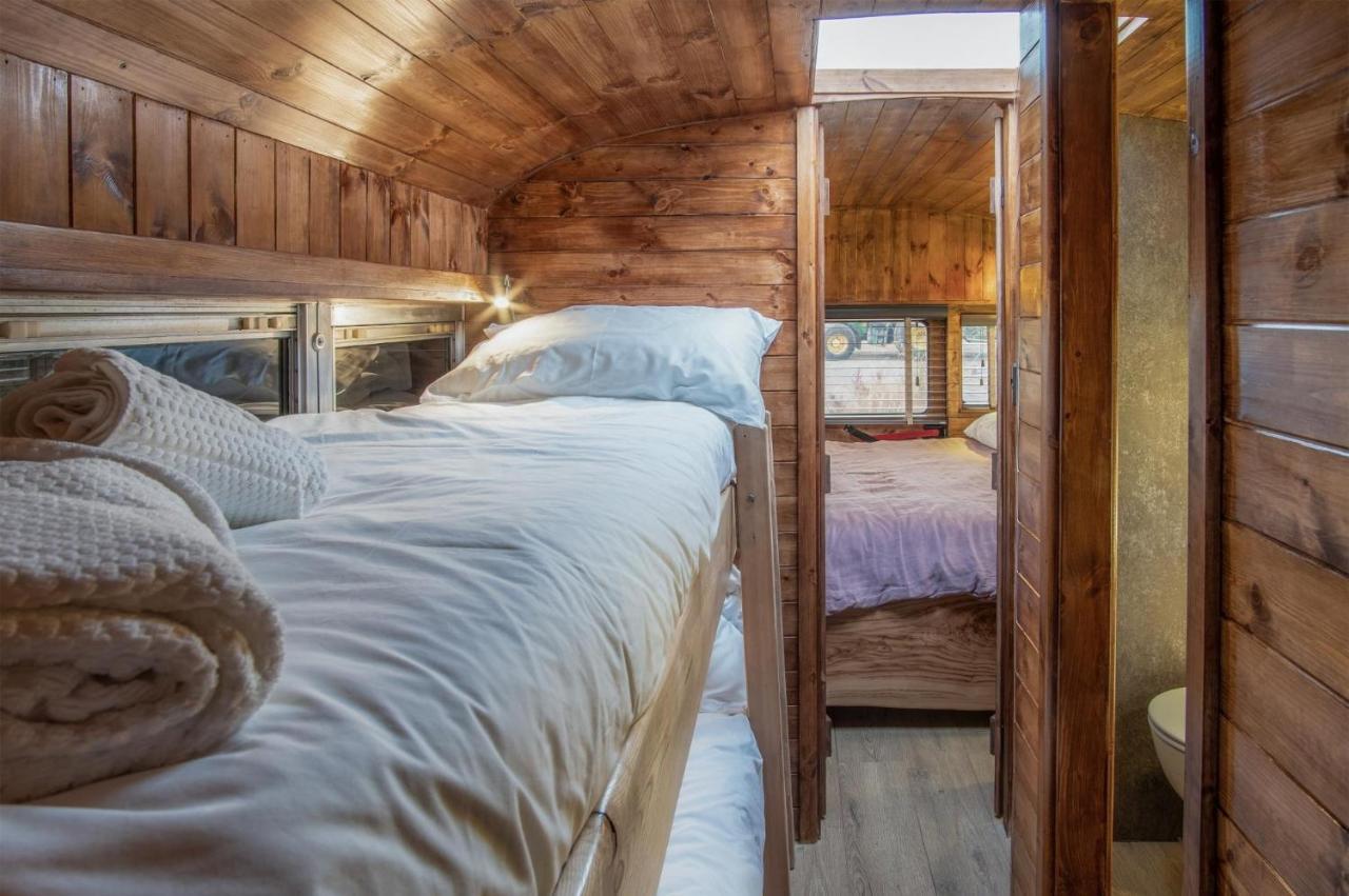 American School Bus - 1 Bedroom - Blossom Farm - Tiers Cross Johnston Exterior foto