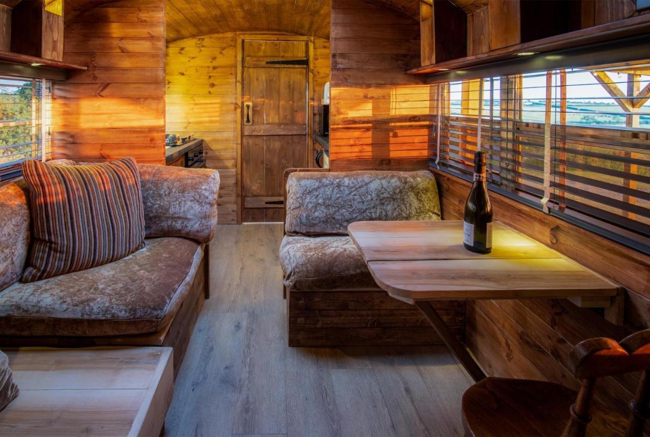 American School Bus - 1 Bedroom - Blossom Farm - Tiers Cross Johnston Exterior foto