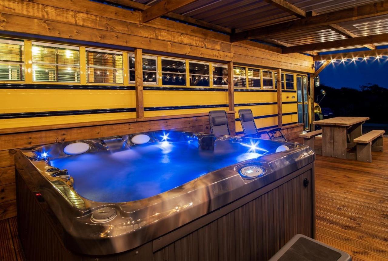American School Bus - 1 Bedroom - Blossom Farm - Tiers Cross Johnston Exterior foto